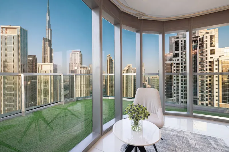 Expansive Private Patio-Infinity Pool/Burj Khalifa