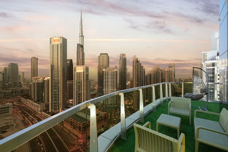 Expansive Private Patio-Infinity Pool/Burj Khalifa