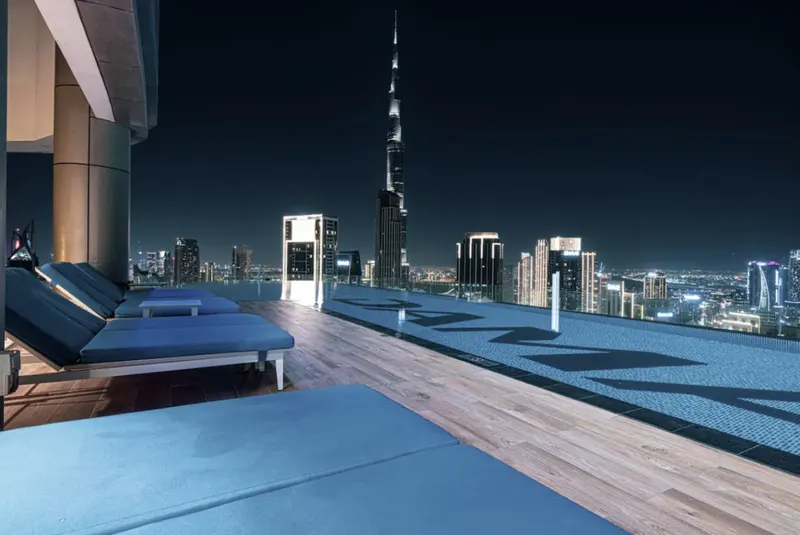 Expansive Private Patio-Infinity Pool/Burj Khalifa