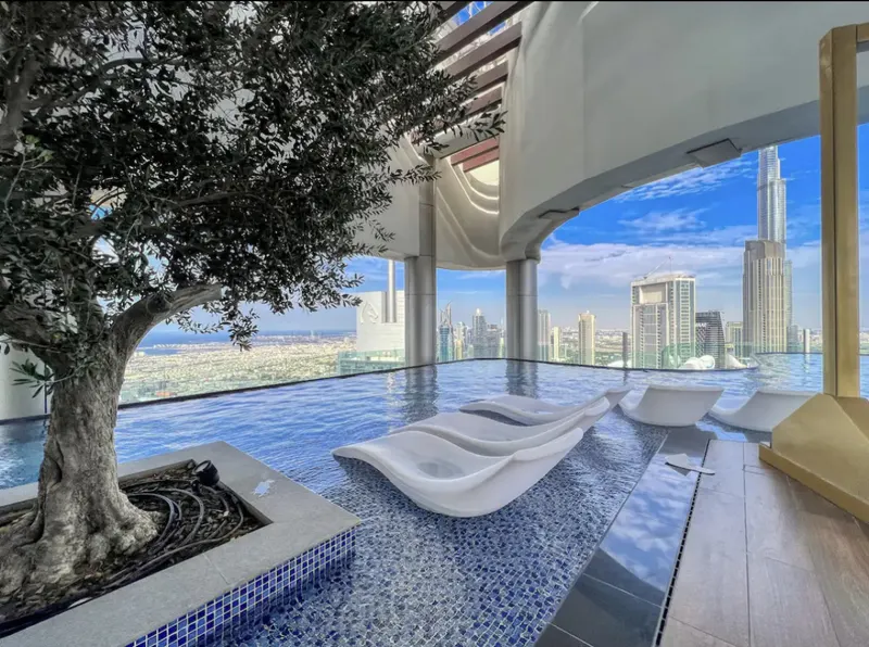 Expansive Private Patio-Infinity Pool/Burj Khalifa