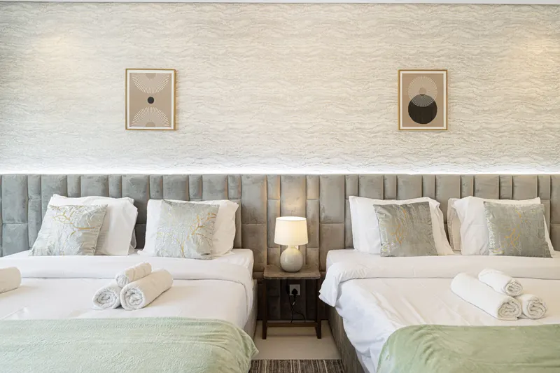 Twin Alike Apartments - Perfect for Group Stay