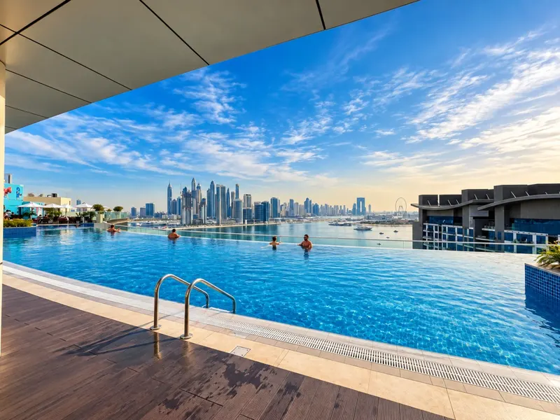 1BR Luxury Hideaway - Beach, Infinity Pool/Balcony