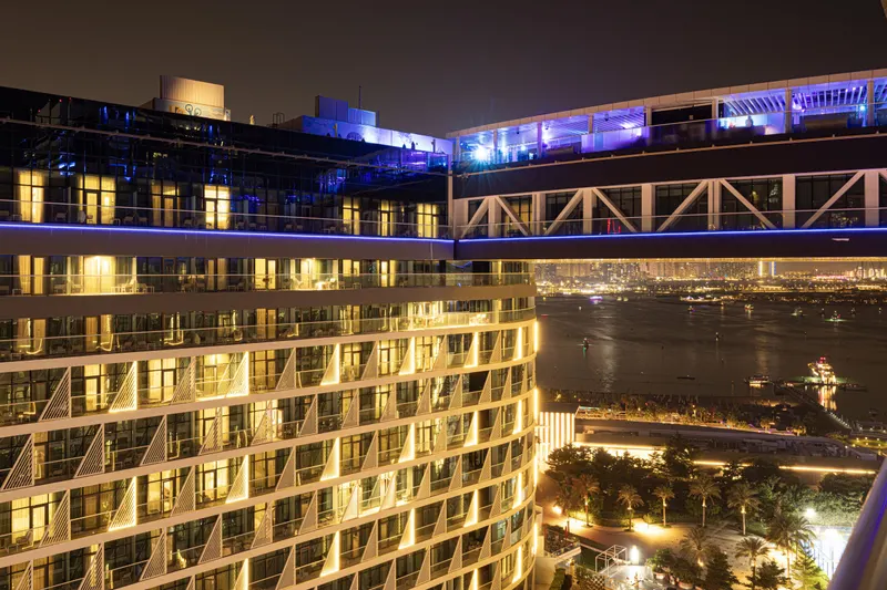 1BR Luxury Hideaway - Beach, Infinity Pool/Balcony