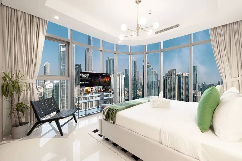 Modern High-Rise Escape - Infinity Pool /Burj View