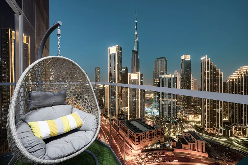 Modern High-Rise Escape - Infinity Pool /Burj View