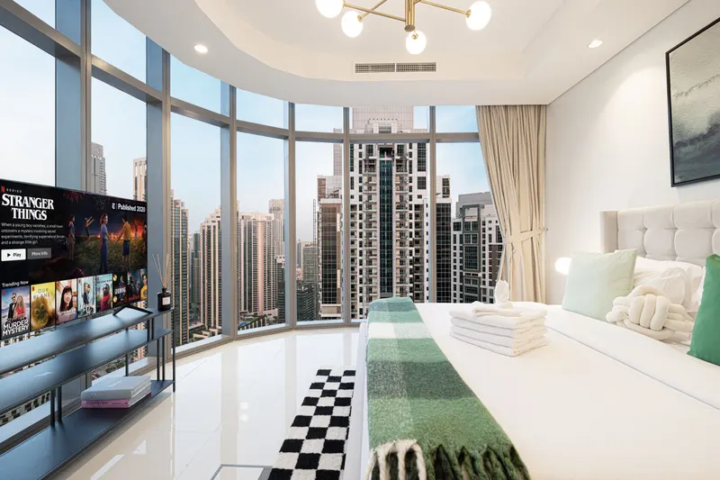 Modern High-Rise Escape - Infinity Pool /Burj View