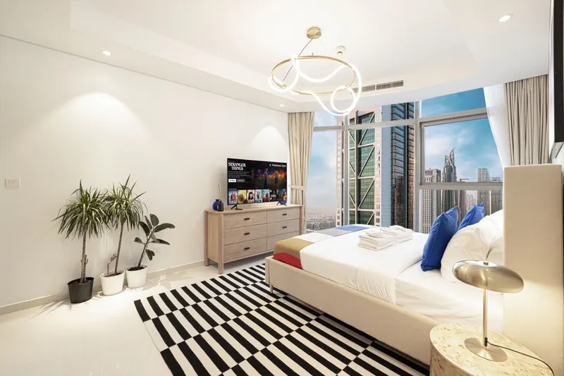 Modern High-Rise Escape - Infinity Pool /Burj View