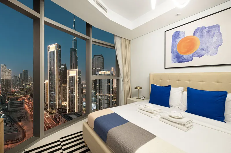 Modern High-Rise Escape - Infinity Pool /Burj View