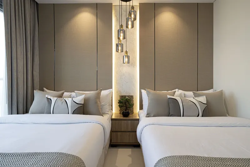 Chic 2BR Getaway - Infinity Pool & Burj Khalifa