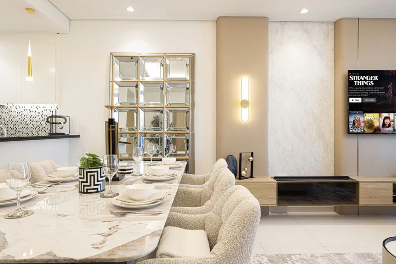 Chic 2BR Getaway - Infinity Pool & Burj Khalifa