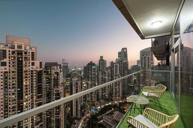 Chic 2BR Getaway - Infinity Pool & Burj Khalifa
