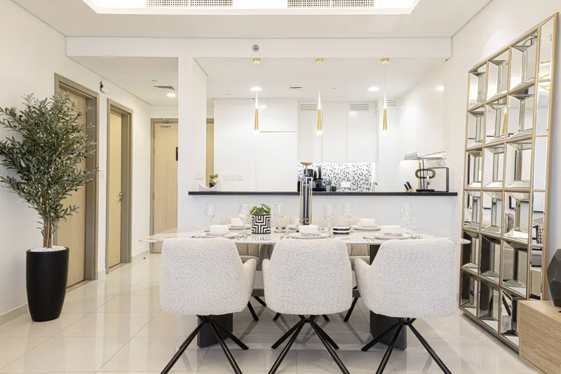 Chic 2BR Getaway - Infinity Pool & Burj Khalifa
