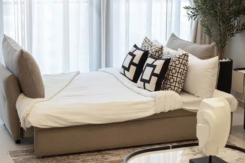 Chic 2BR Getaway - Infinity Pool & Burj Khalifa