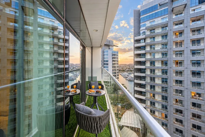 Modern 1BR Paradise - Beach & Infinity Pool Access