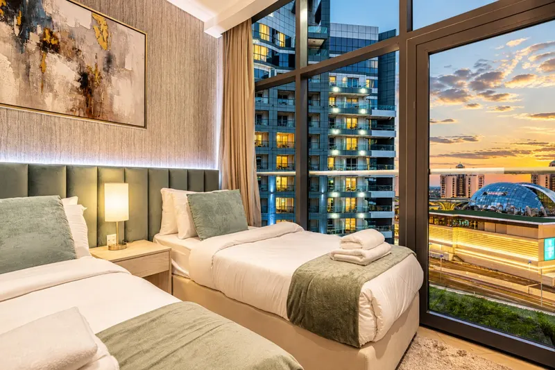 Modern 1BR Paradise - Beach & Infinity Pool Access