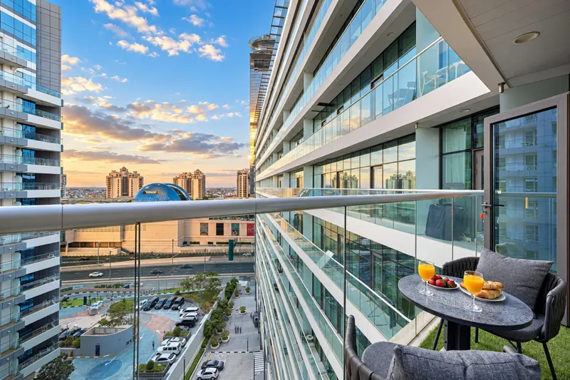 Modern 1BR Paradise - Beach & Infinity Pool Access