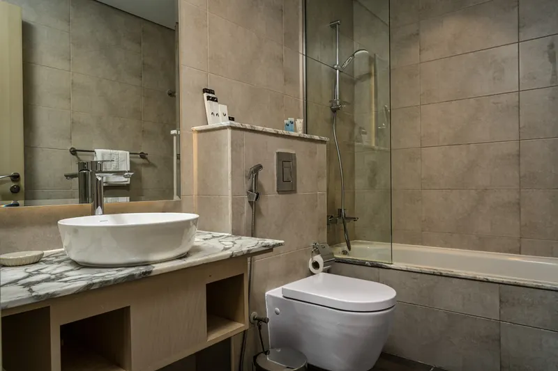 Stunning 2BR w/ Seaview- Infinity Pool & Burj View
