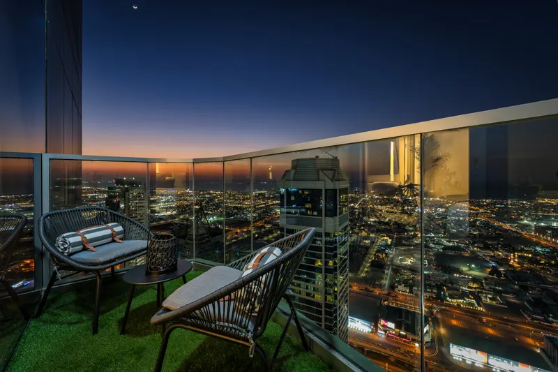 Stunning 2BR w/ Seaview- Infinity Pool & Burj View