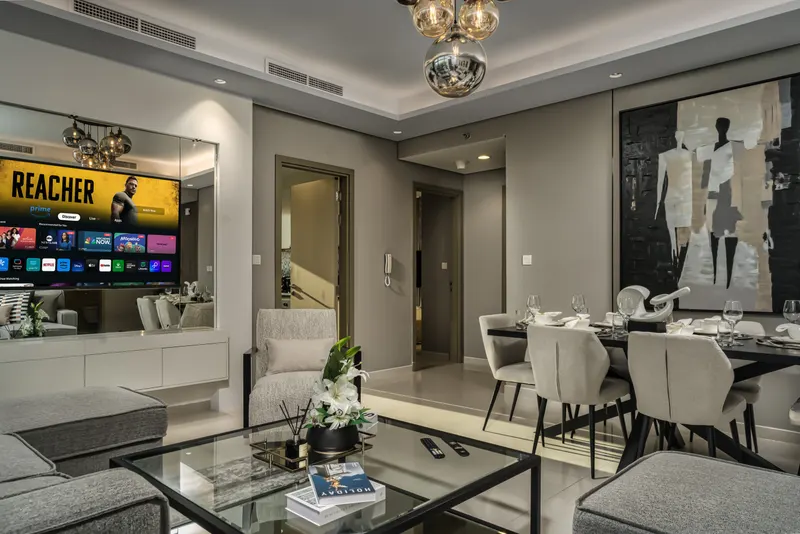 Stunning 2BR w/ Seaview- Infinity Pool & Burj View
