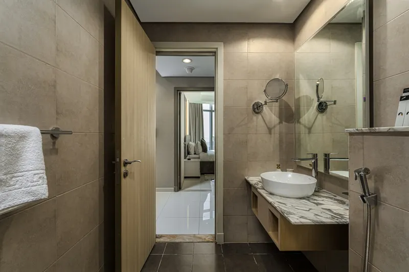 Stunning 2BR w/ Seaview- Infinity Pool & Burj View