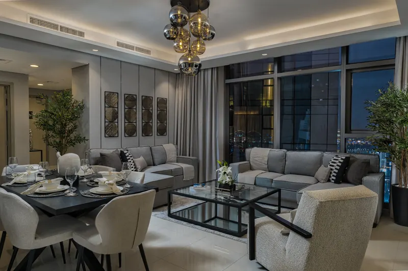 Stunning 2BR w/ Seaview- Infinity Pool & Burj View