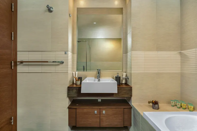 Refined Gem in Gate Tower | Pool & Fitness Center