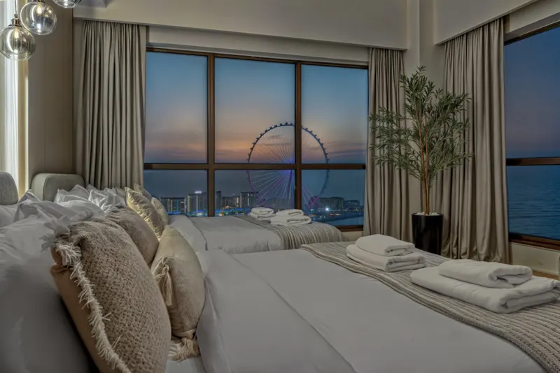 2BR Dubai Eye View Unit - Beach & Steps to Marina