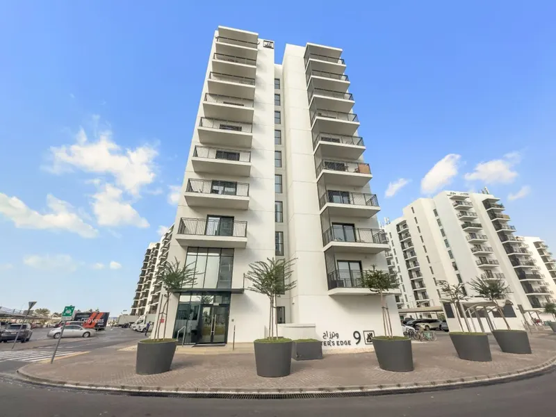 Modern Getaway - Close to Ferrari World & Yas Mall