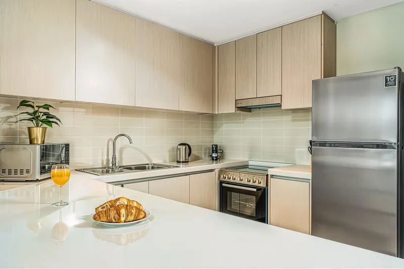 Modern Getaway - Close to Ferrari World & Yas Mall