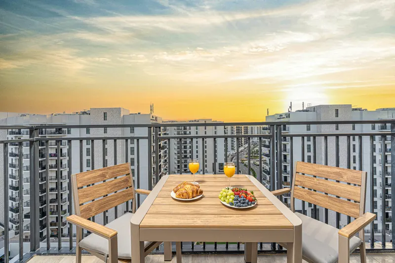 Modern Getaway - Close to Ferrari World & Yas Mall