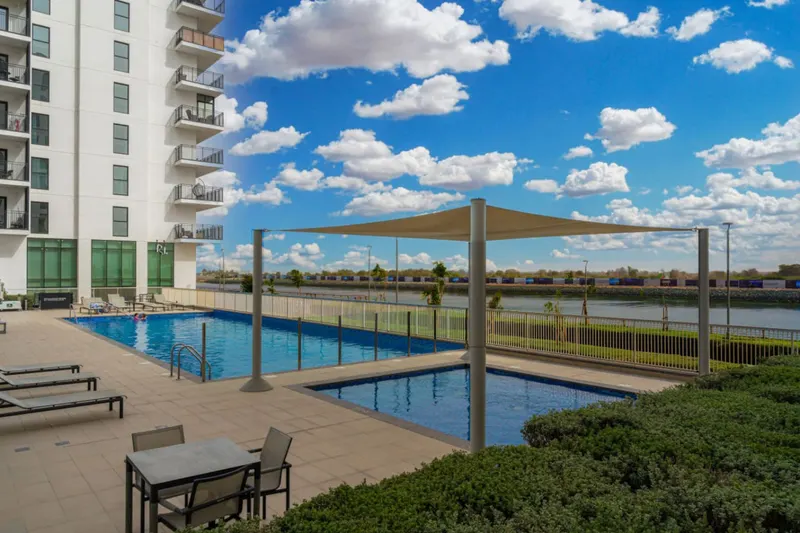 Modern Getaway - Close to Ferrari World & Yas Mall