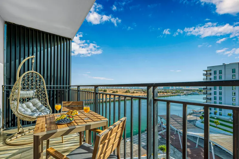 Cozy Urban Oasis –Close to Yas Mall &Ferrari World