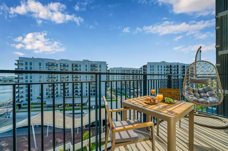 Cozy Urban Oasis –Close to Yas Mall &Ferrari World