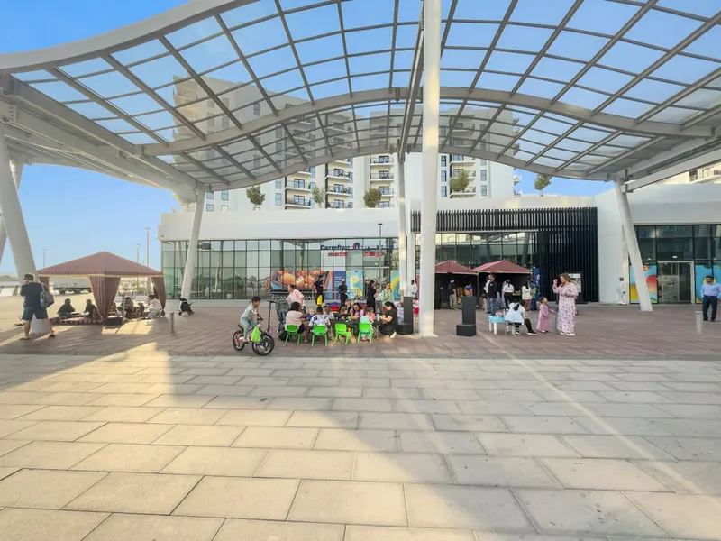 Cozy Urban Oasis –Close to Yas Mall &Ferrari World