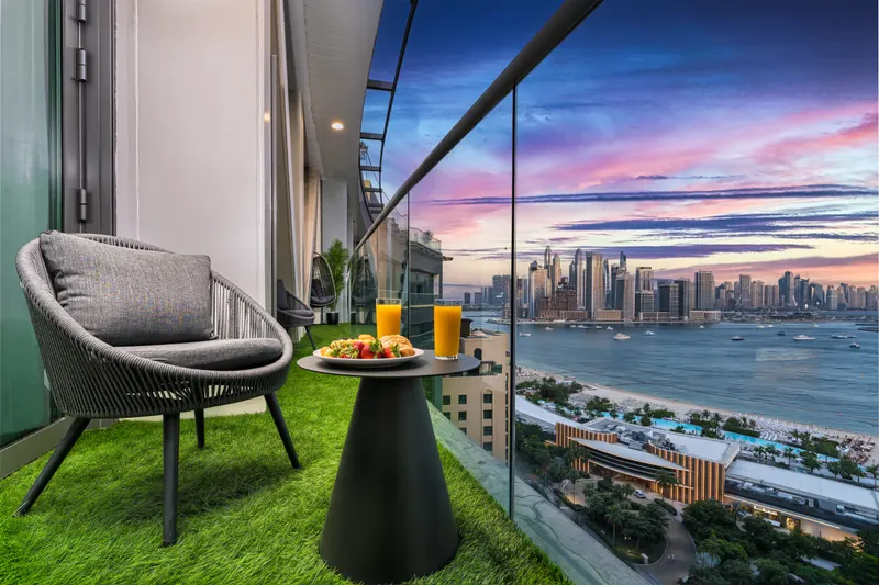 Breezy Luxe Retreat - Beach & Infinity Pool Access