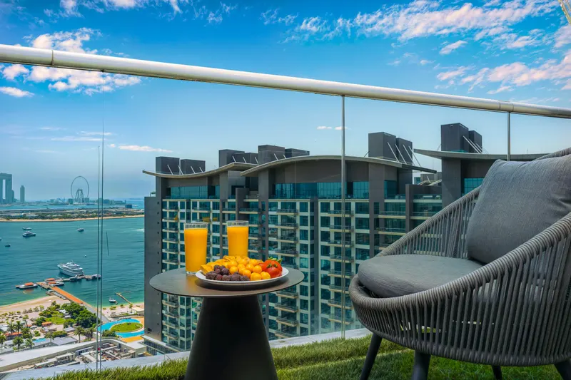 Breezy Luxe Retreat - Beach & Infinity Pool Access