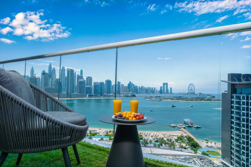 Breezy Luxe Retreat - Beach & Infinity Pool Access