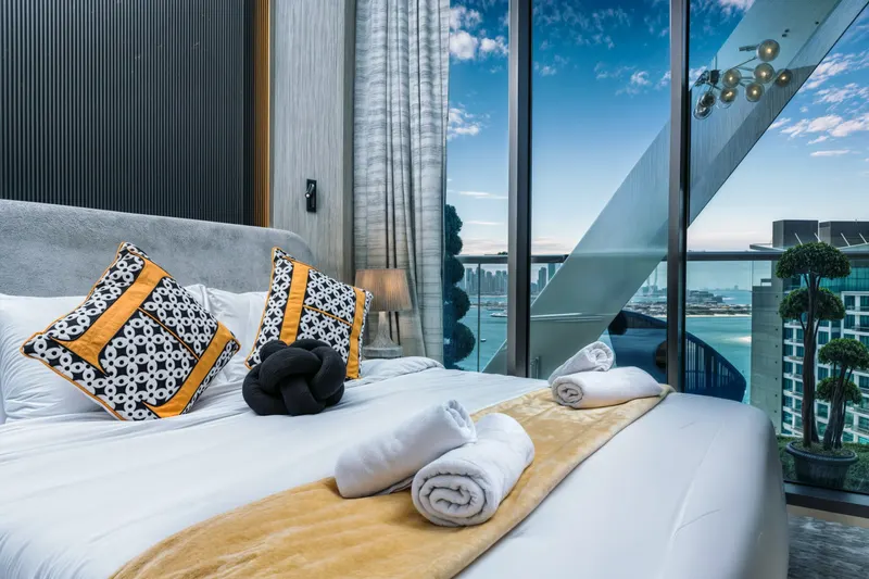 Breezy Luxe Retreat - Beach & Infinity Pool Access