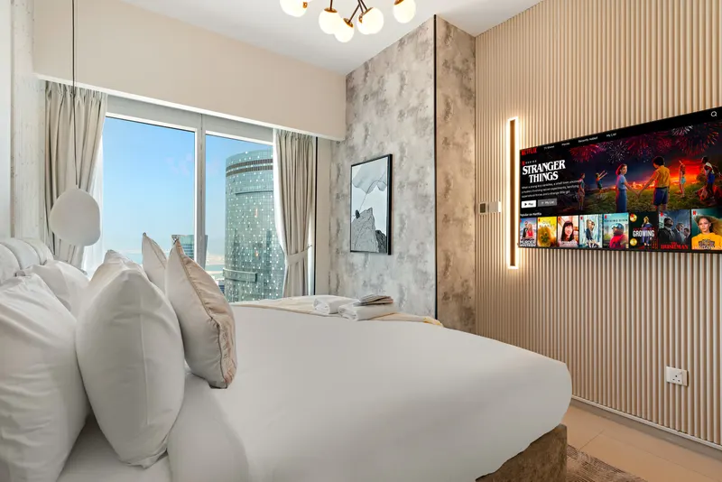 Premier Apt in Gate Tower - Pool & Gym