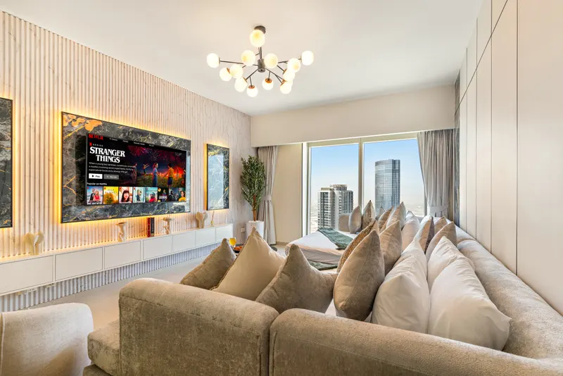 Premier Apt in Gate Tower - Pool & Gym