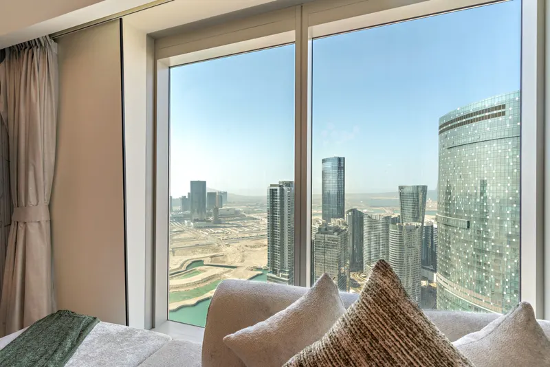 Premier Apt in Gate Tower - Pool & Gym