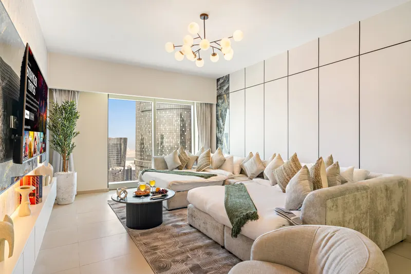 Premier Apt in Gate Tower - Pool & Gym