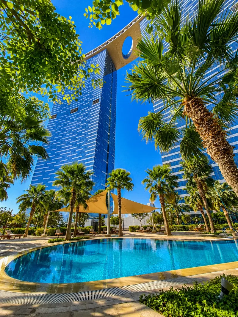 Premier Apt in Gate Tower - Pool & Gym