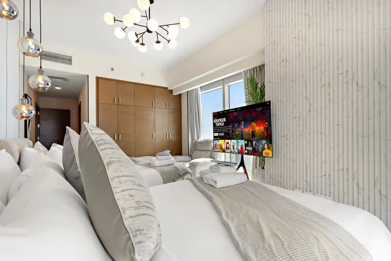 Premier Apt in Gate Tower - Pool & Gym