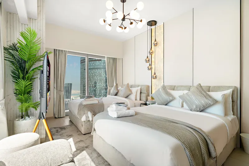 Premier Apt in Gate Tower - Pool & Gym