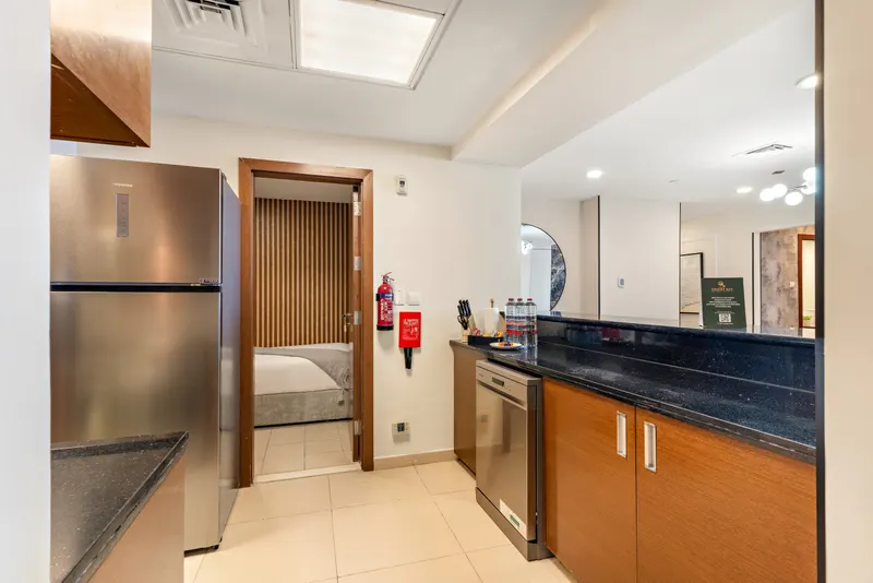 Premier Apt in Gate Tower - Pool & Gym