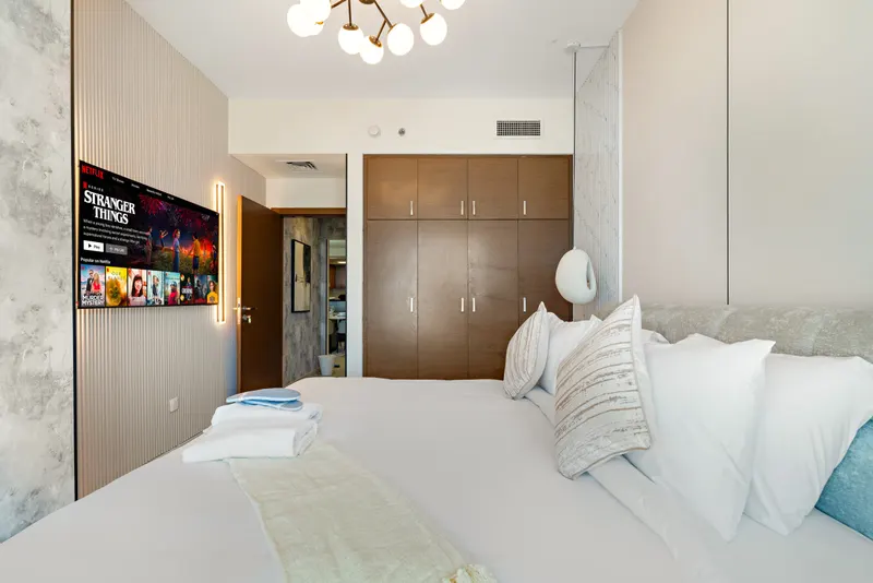 Premier Apt in Gate Tower - Pool & Gym