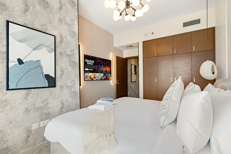 Premier Apt in Gate Tower - Pool & Gym