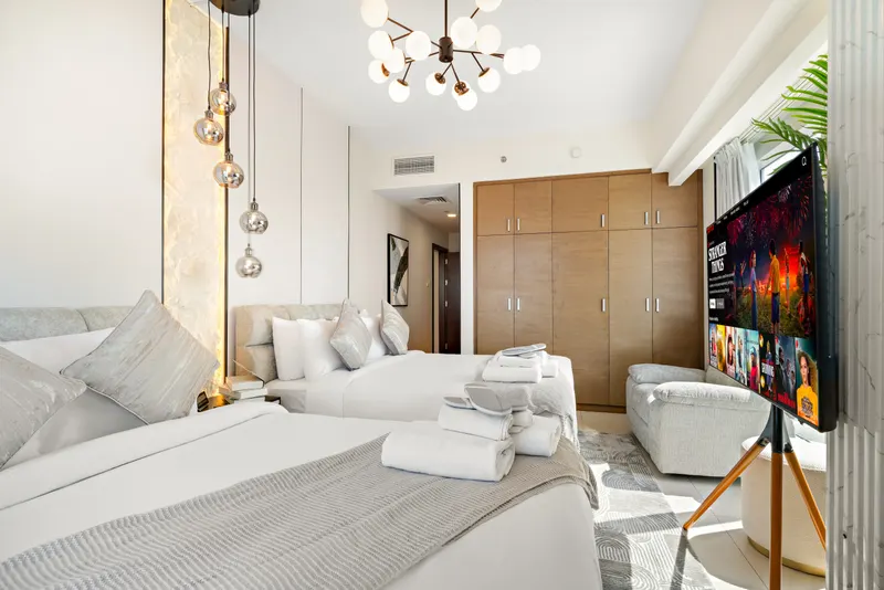 Premier Apt in Gate Tower - Pool & Gym