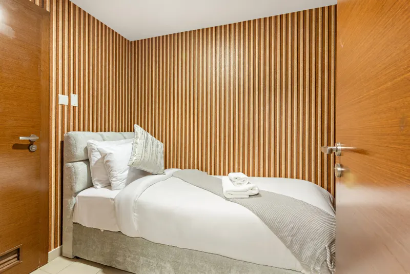Premier Apt in Gate Tower - Pool & Gym